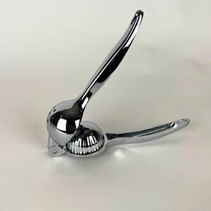 Heavy-Duty Stainless Steel Citrus Juicer – Manual Hand Press Lemon Squeezer